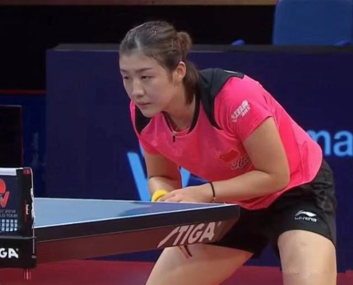 通过更严厉 通过更严厉