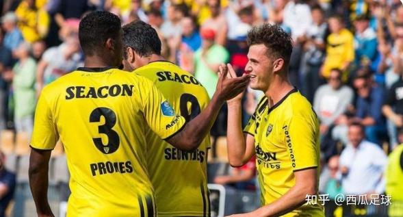 NBA自由市场再度迎来一个令人瞩目的夜晚，多支球队完成引援与人事变动